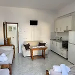 Holiday Rooms *