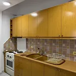Holiday Rooms *