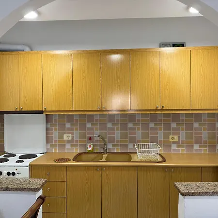 בית הארחה Holiday Rooms *