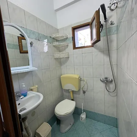 בית הארחה Holiday Rooms קסאמיל