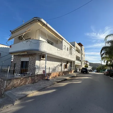 Holiday Rooms Εξαμίλιο
