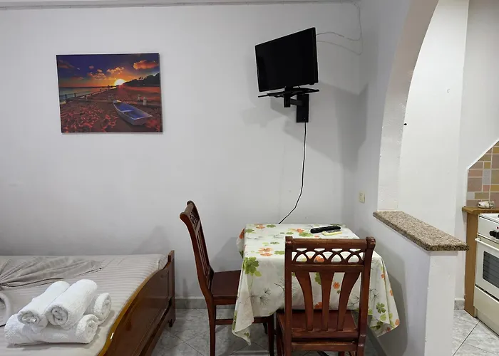 게스트하우스 Holiday Rooms *